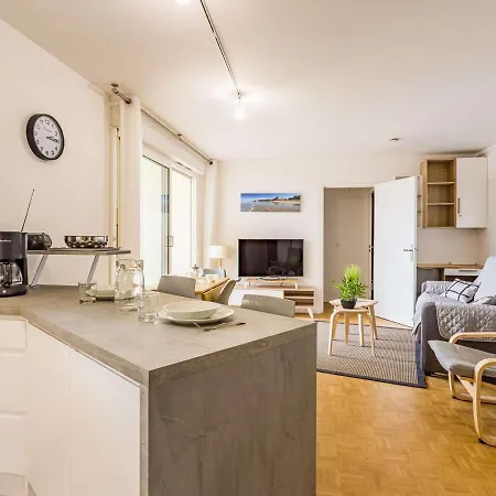 דירה Superbe T2 Renove Avec Balcon Et Parking, A 150m De La Grande De - Fr-1-3-517 ביאריץ