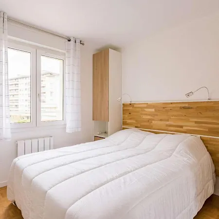 Superbe T2 Renove Avec Balcon Et Parking, A 150m De La Grande De - Fr-1-3-517 ביאריץ